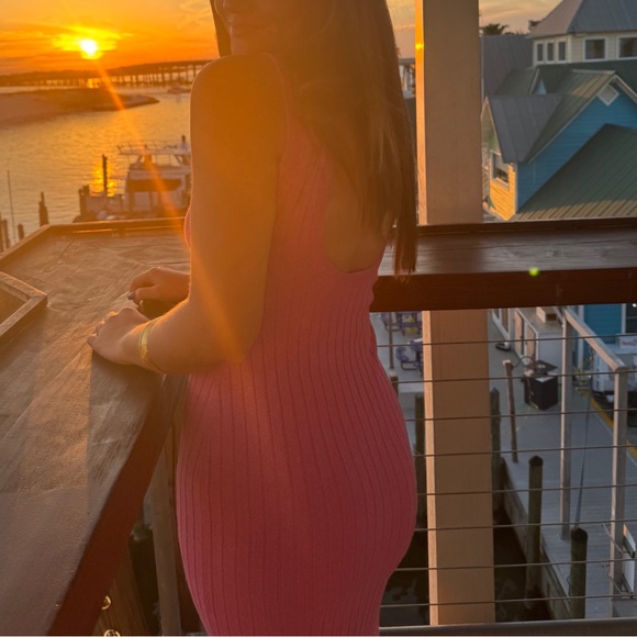 Pink midi dress open back with shimmer - Picture 6 of 6